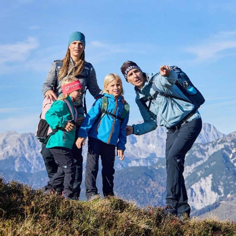 Jesenski pohodi brez gneče: manj znani hribi z veliko nagrade