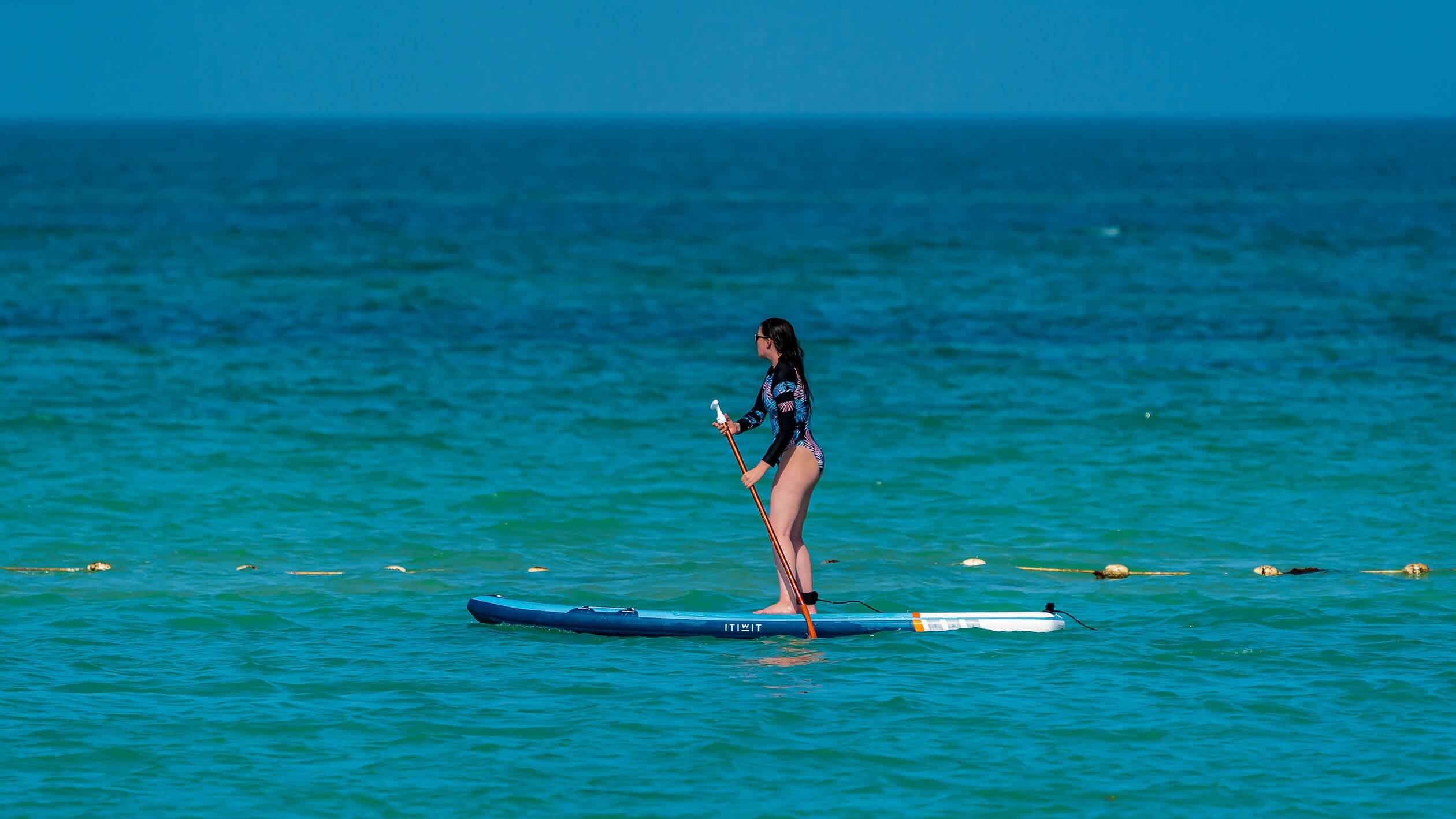 Kovinske delce SUP-a je enkrat letno priporočljivo naoljiti, da se izognete galvanski koroziji