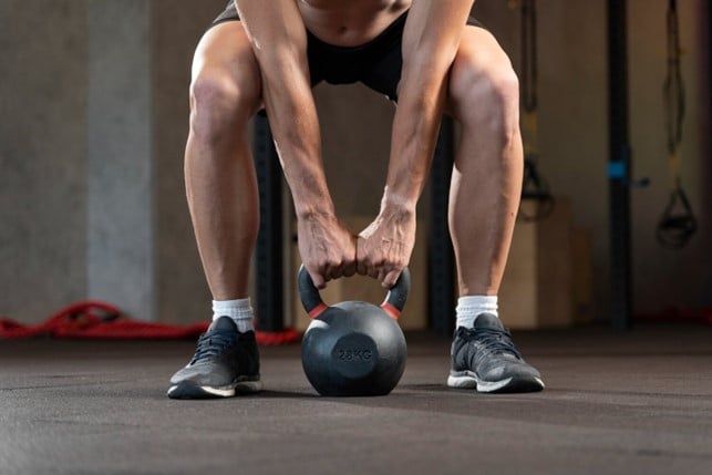 10 vaj za celo telo z utežmi kettlebell