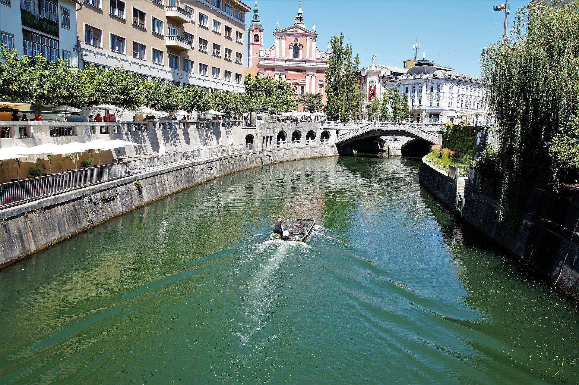 Ljubljanica je odlična lokacija za izlet s sup desko.